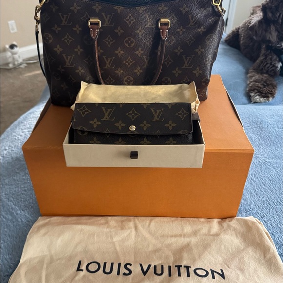 Louis Vuitton Brown Monogram Bag & wallet - Picture 1 of 6